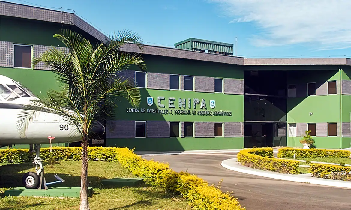 Cenipa já está com caixas-pretas da aeronave que caiu no interior de SP