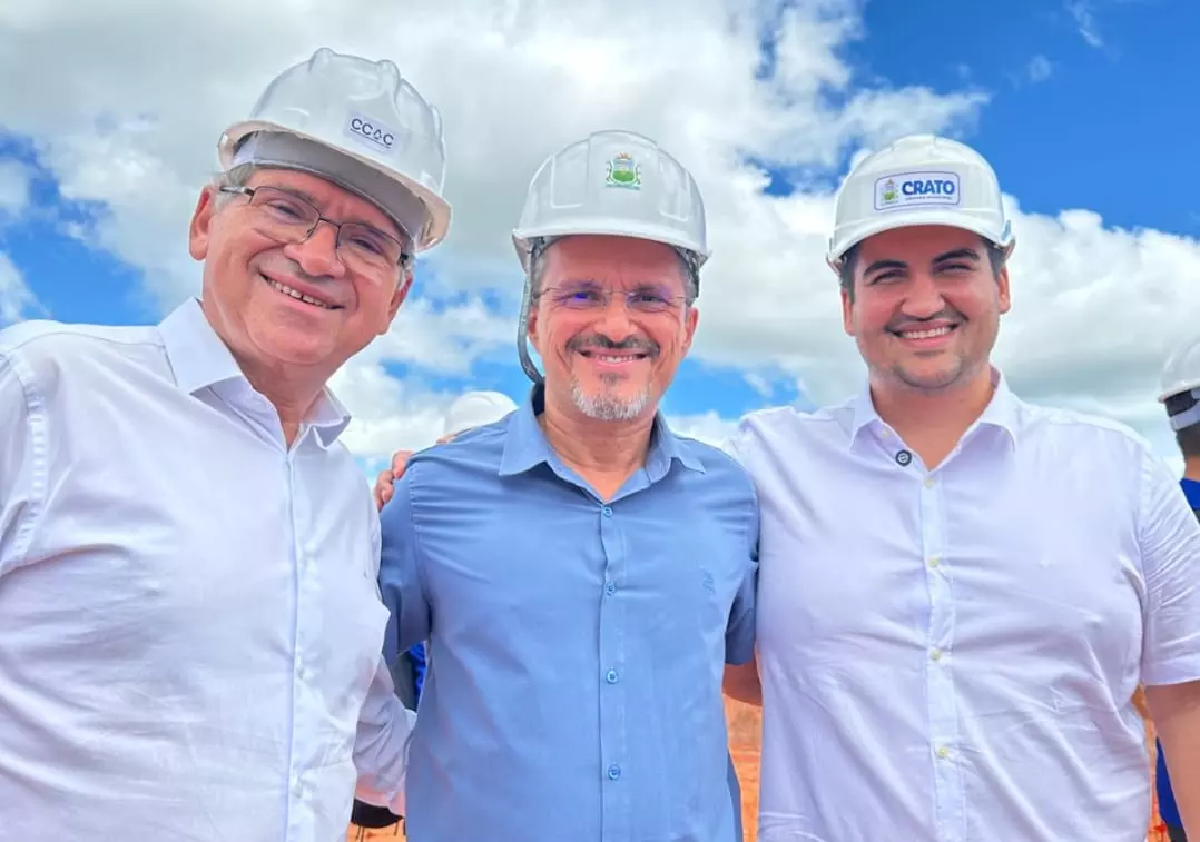 Matheus Leite acompanha ministro Waldez Góes em vistoria às obras do Cinturão das Águas no Crato