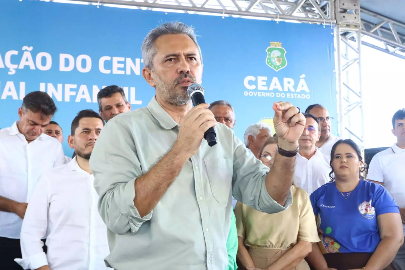 Em Barro, população recebe nova Delegacia e Centro de Educação Infantil