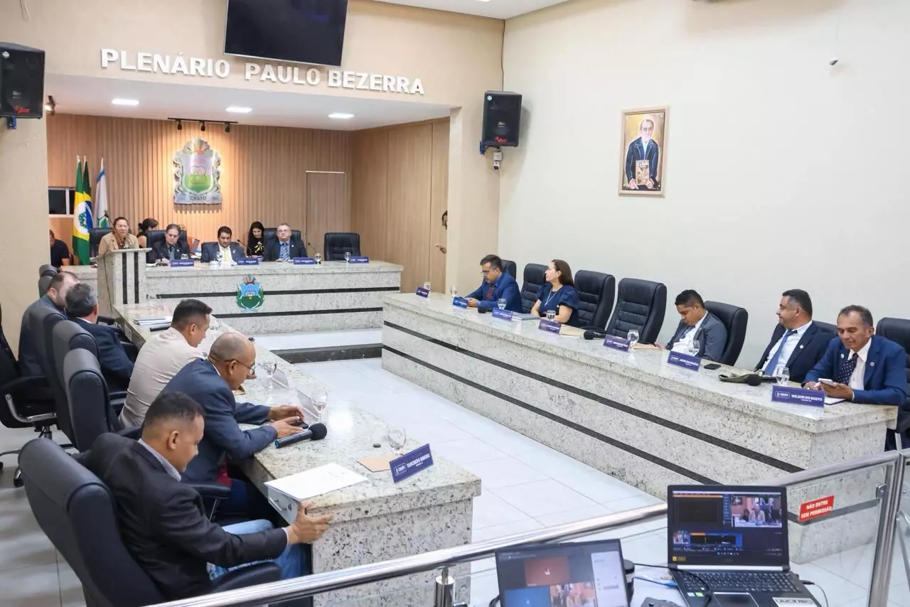 Câmara do Crato aprova 13 projetos, incluindo gratificação escalonada para professores