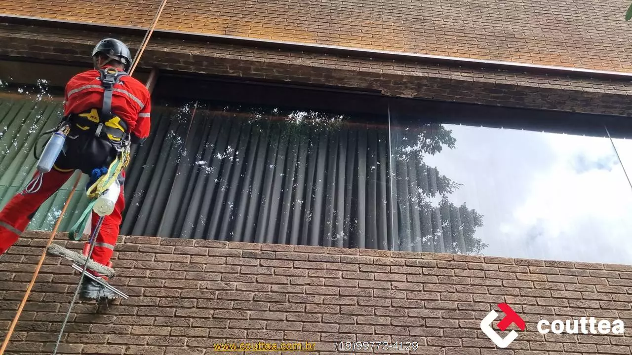 Limpeza de vidro a seco Limpeza de vidro a seco