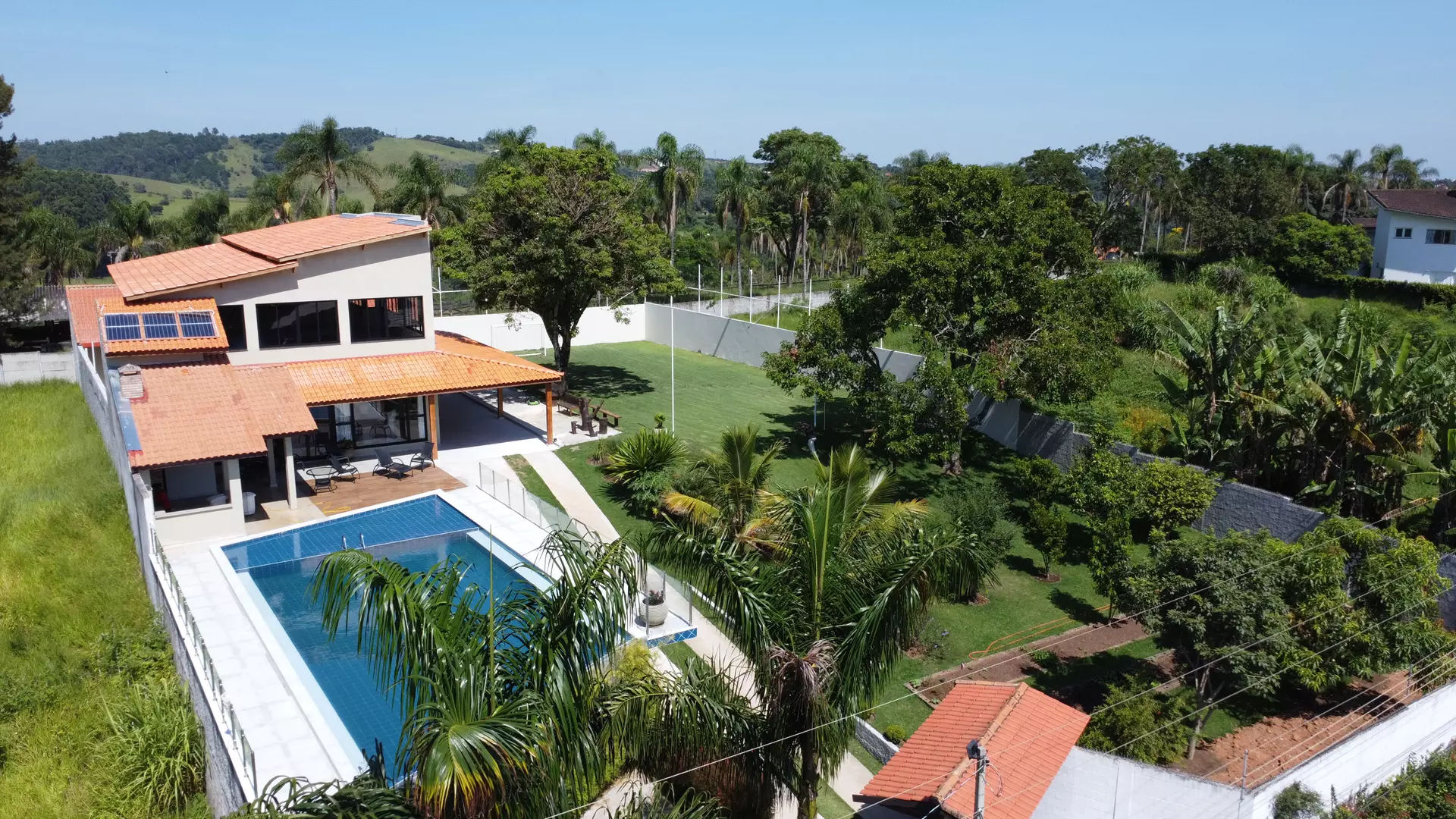 CASA DE VERANEIO EM CONDOMINIO ATIBAIA - SP