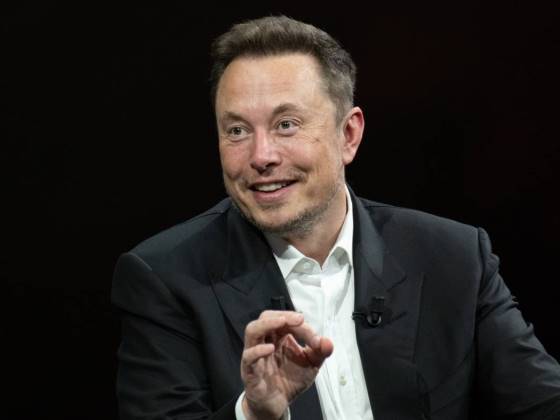 Musk é processado nos EUA por realizar sorteios milionários a favor de Trump