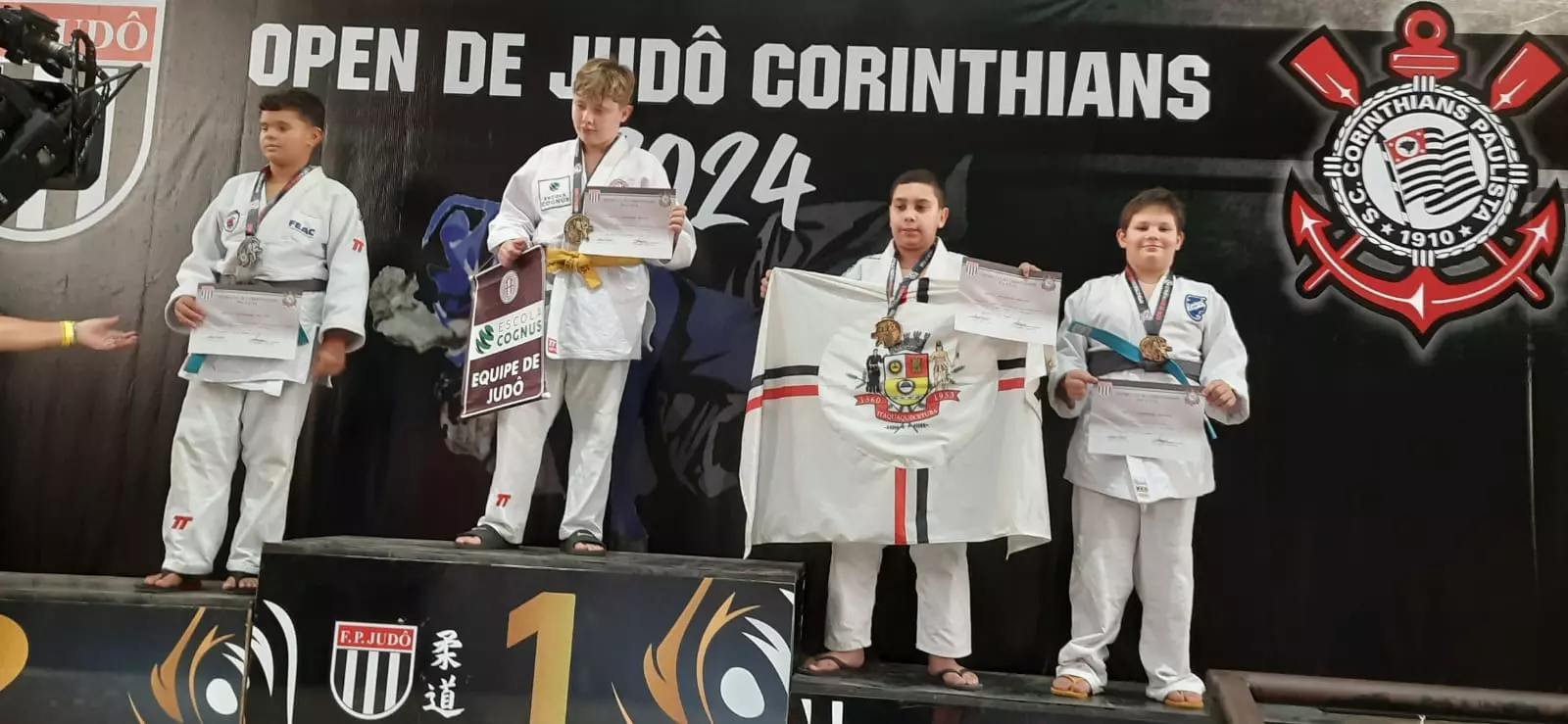 Atletas participam do Open de Judô Atletas participam do Open de Judô