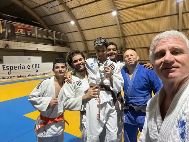 Esperiota é ouro no 5º Torneio de Judô por Equipes Mistas Esperiota é ouro no 5º Torneio de Judô por Equipes Mistas