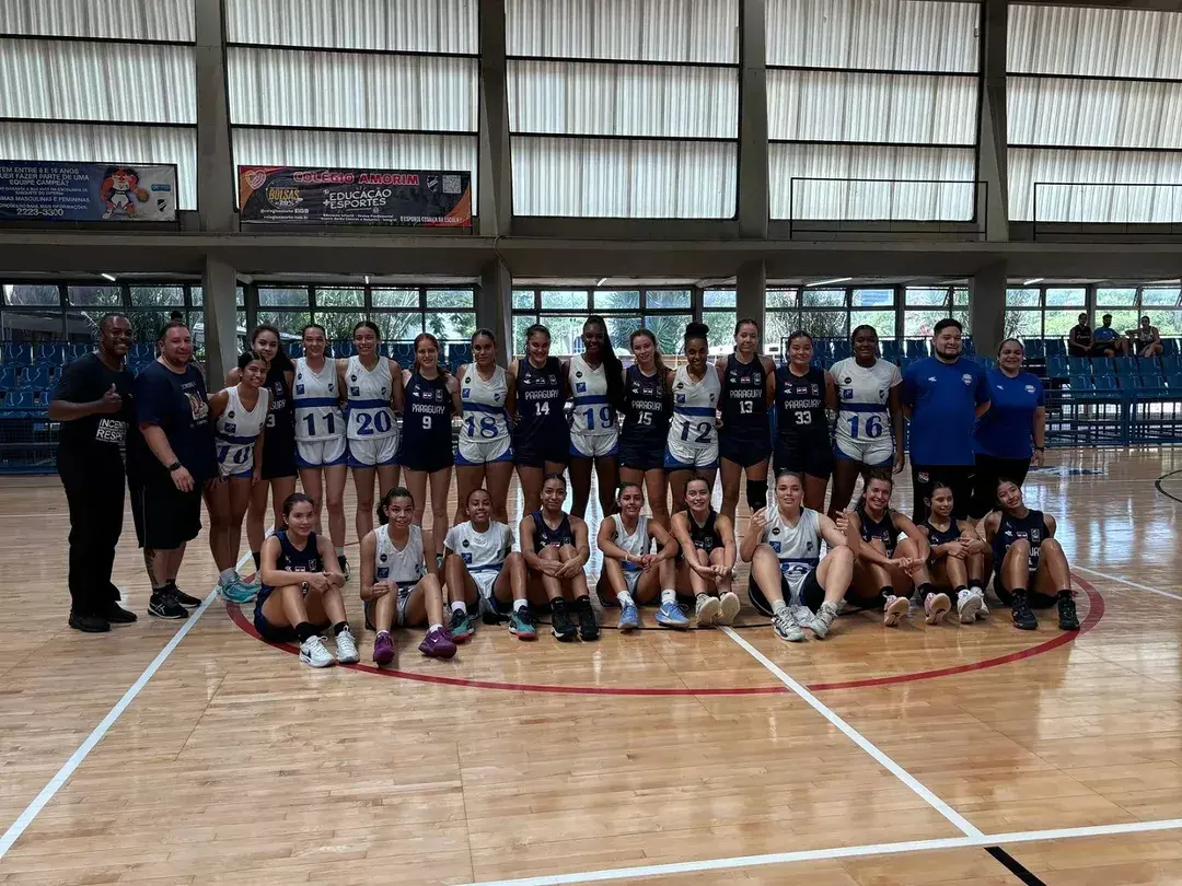 Basquete feminino no amistoso contra Paraguai