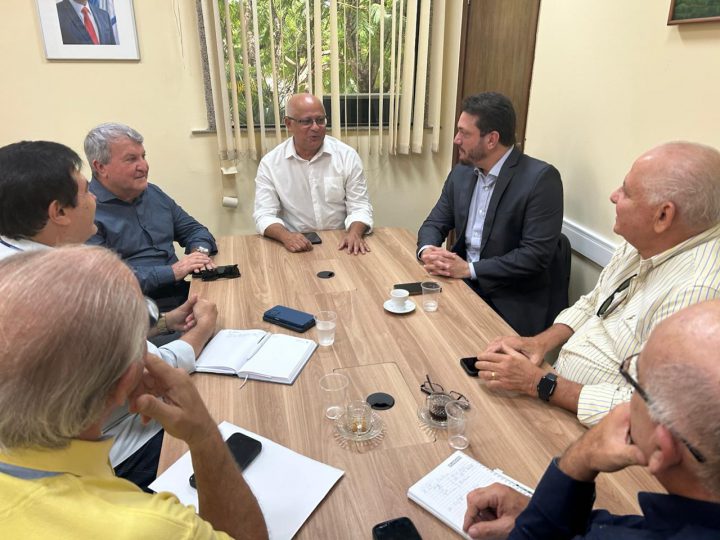 PEIXE NA IRRIGAÇÃO - Potencial da piscicultura no Cerrado baiano  é discutido por lideranças em Luís Eduardo Magalhães.