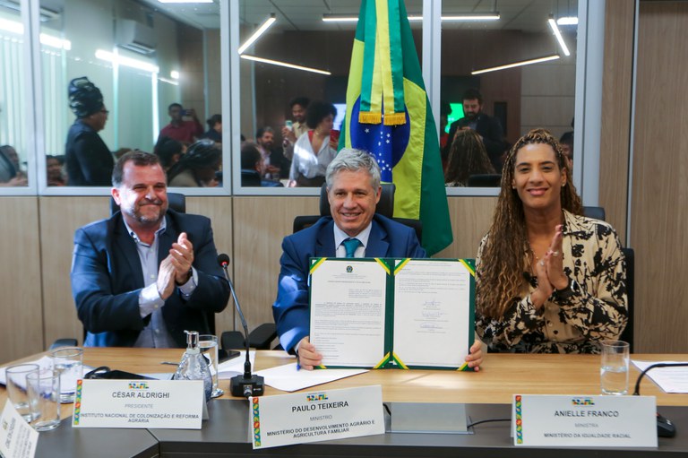 DIREITOS TERRITORIAIS: Lançada portaria conjunta para regularização de territórios quilombolas