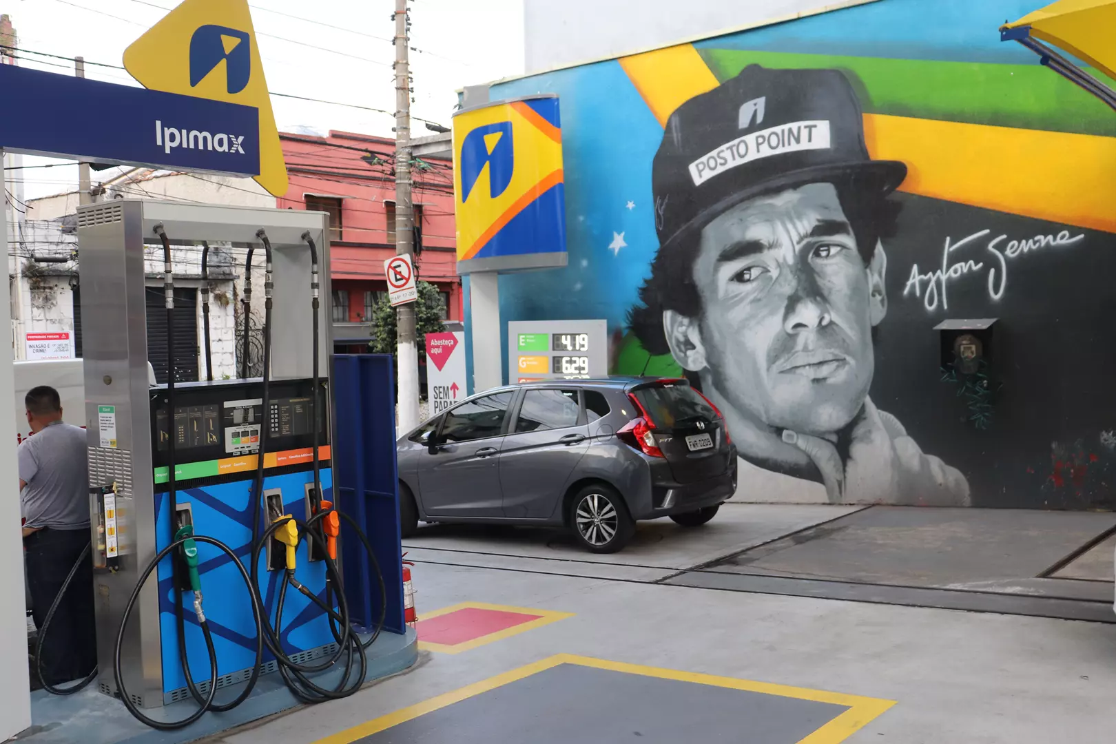 Tradicional Auto Posto Point  na Mooca inaugura novo layout