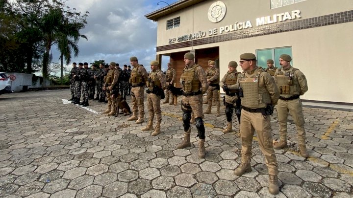 Operação Presença remove barricadas e prende seis pessoas na Grande Florianópolis
