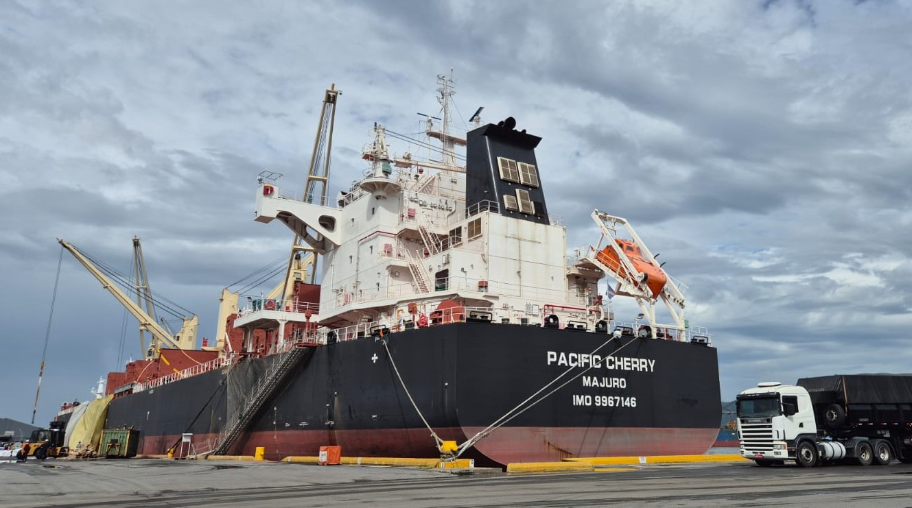 Porto de São Francisco mantém ritmo de alta na movimentação de cargas