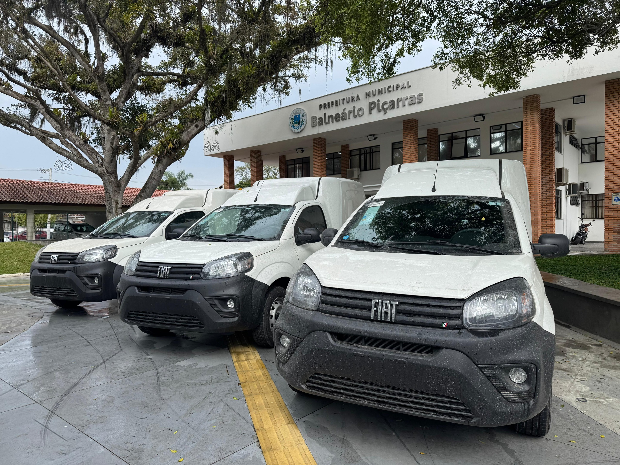 Saúde e Educação de Balneário Piçarras ampliam frota de veículos