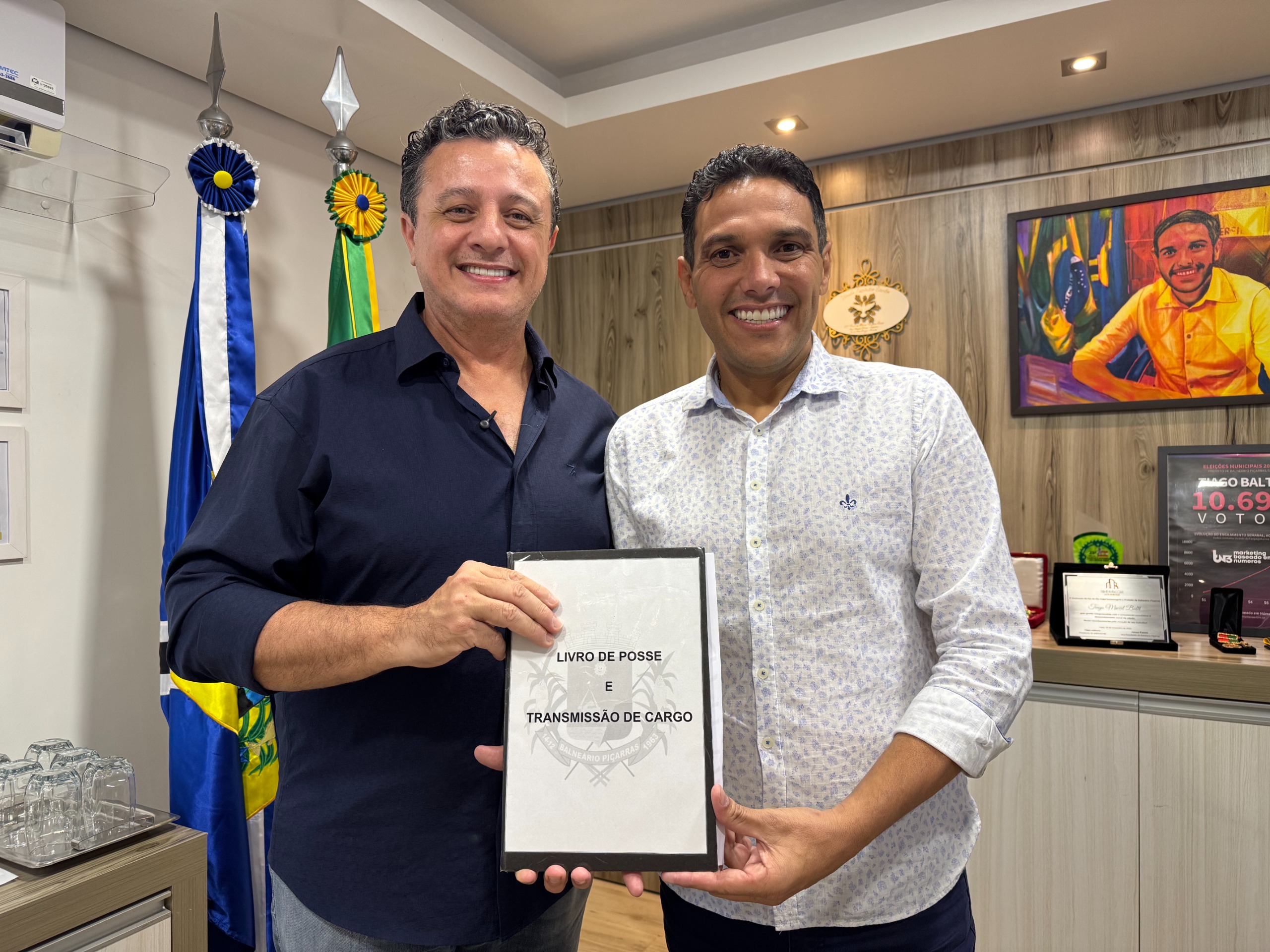 Prefeito Tiago Baltt transmite cargo interinamente ao vice-prefeito Fabiano José Alves