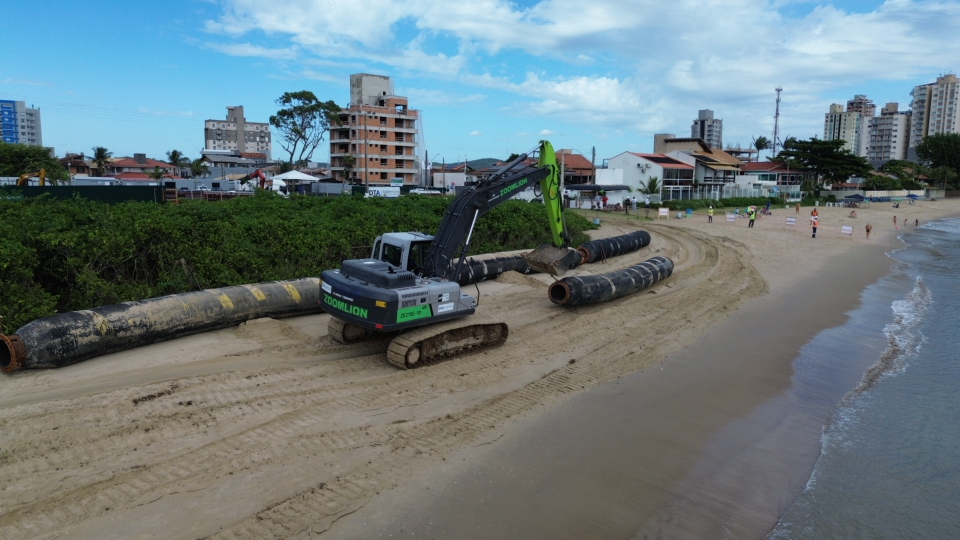 Balneário Piçarras inicia lançamento da linha de recalque para megaobra de alargamento da praia