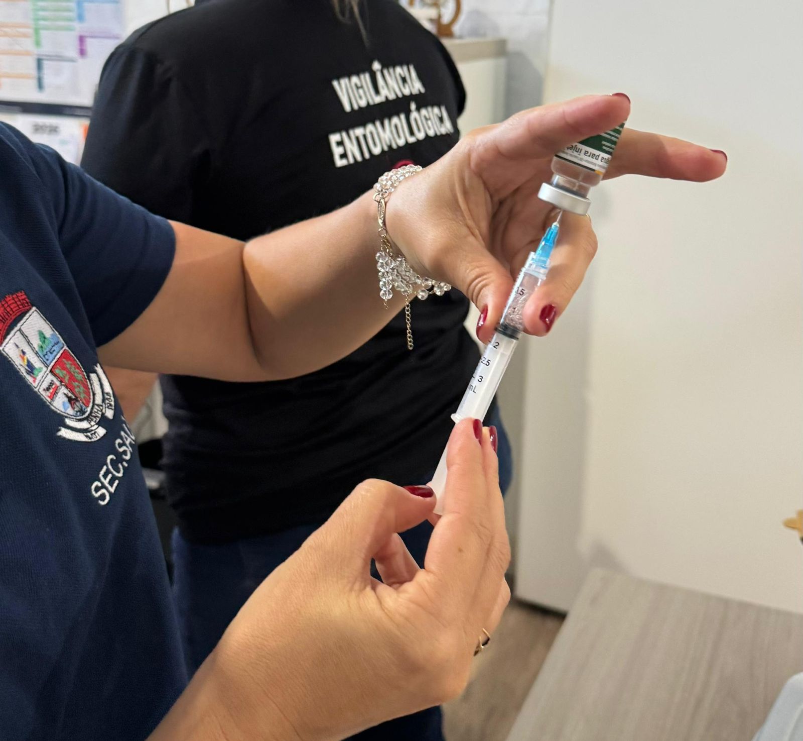 Penha inicia vacinação contra a dengue para profissionais da Saúde