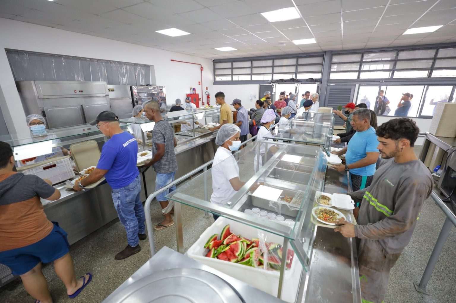 Confira o funcionamento dos restaurantes comunitários no ano-novo