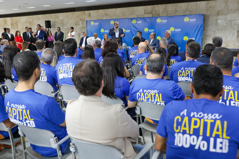 GDF lança programa para modernizar toda a iluminação pública do DF