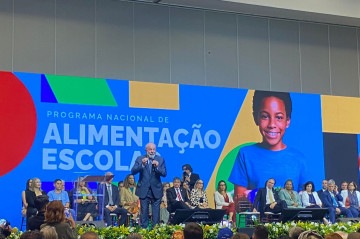 Lula defende alimentação saudável e condena ultraprocessados na merenda