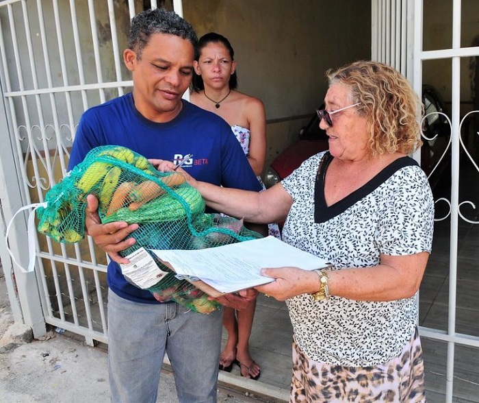GDF alerta: Cras não envia servidores às residências para agendar a entrega de cestas básicas
