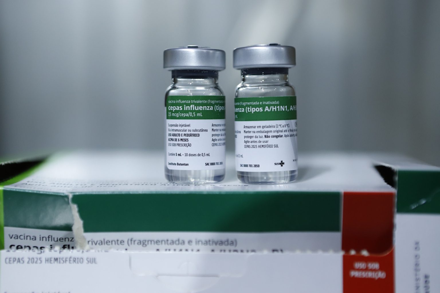 DF recebe vacinas e inicia imunização contra a gripe na próxima terça (25)