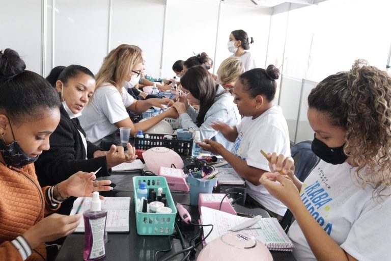 Inscrições abertas para 420 vagas do projeto Jornada da Mulher Trabalhadora