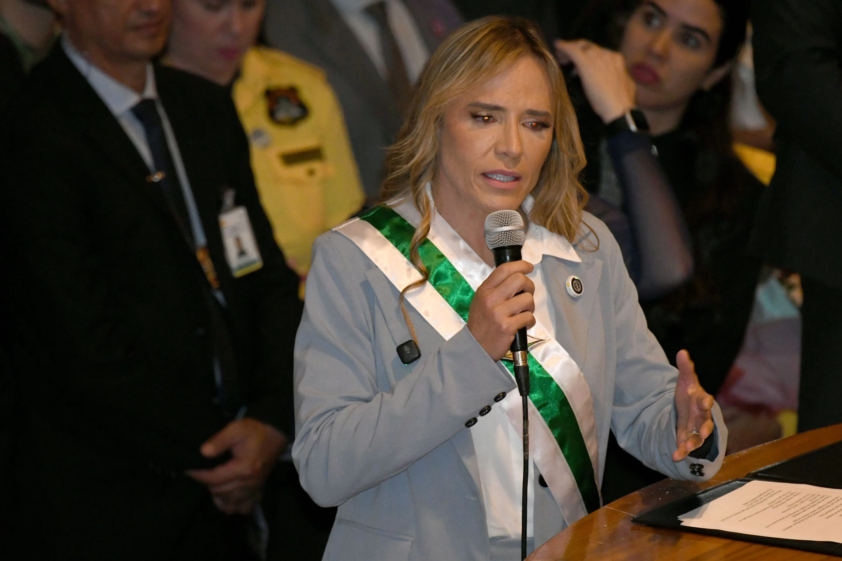 Celina Leão envia à CLDF projeto de reajuste de funções escolares