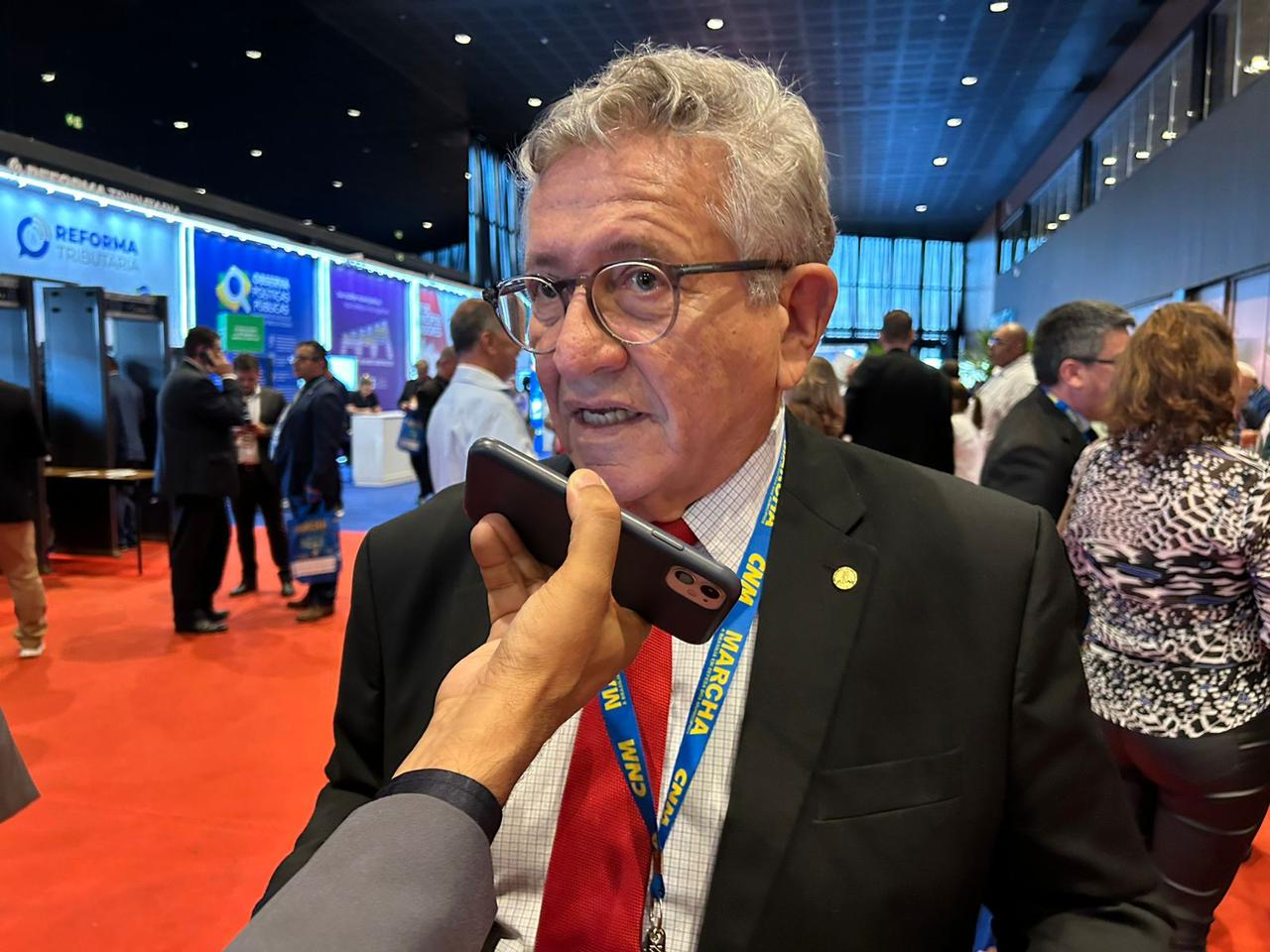 Fortalecer o municipalismo significa trabalhar por uma reforma tributária justa, destaca Caetano