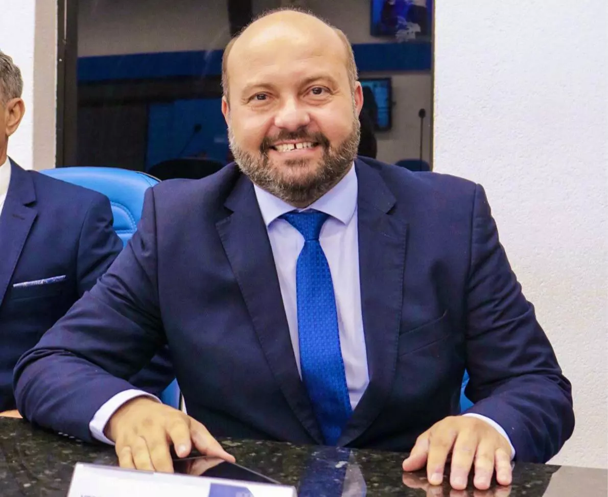 Professor valorizado, educação forte, diz Dilson Magalhães ao garantir apoio ao reajuste da categoria em Camaçari