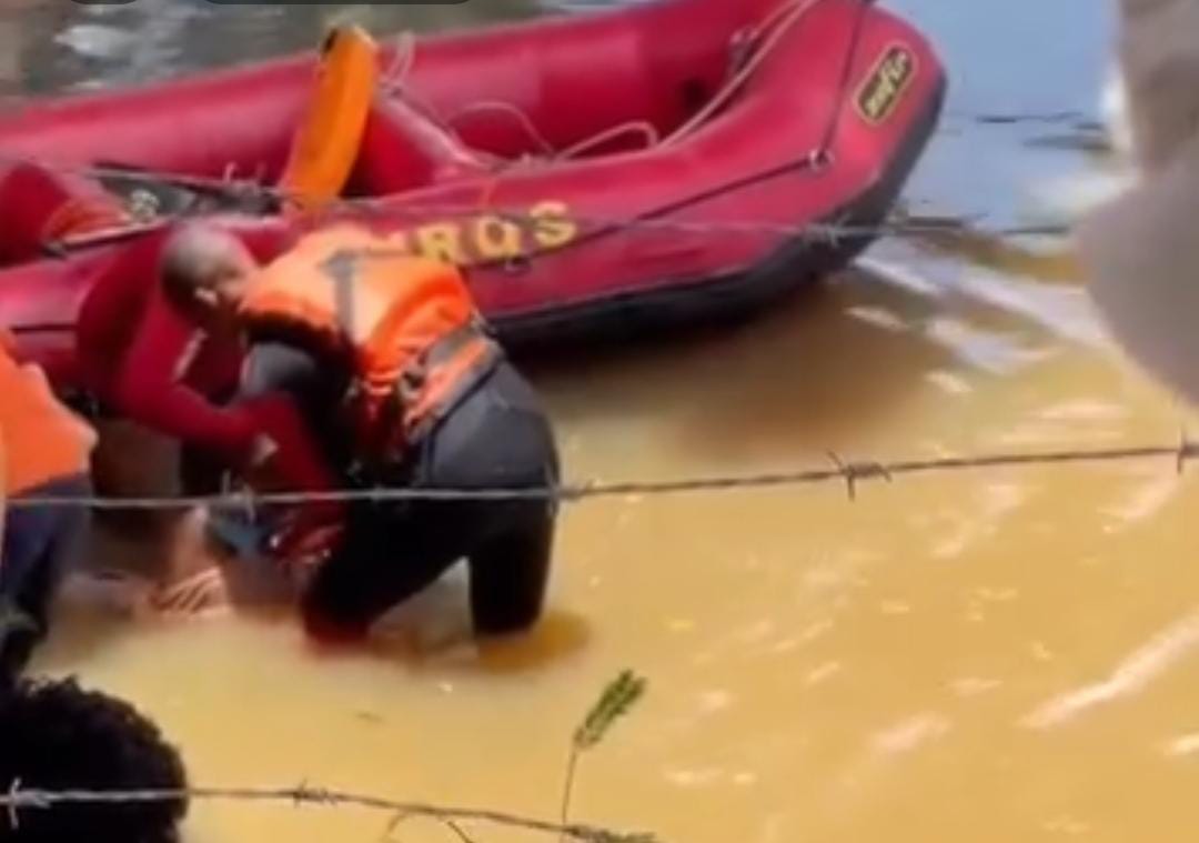 Corpo de Homem que Pulou da Ponte do Rio Cricaré é Encontrado por ...