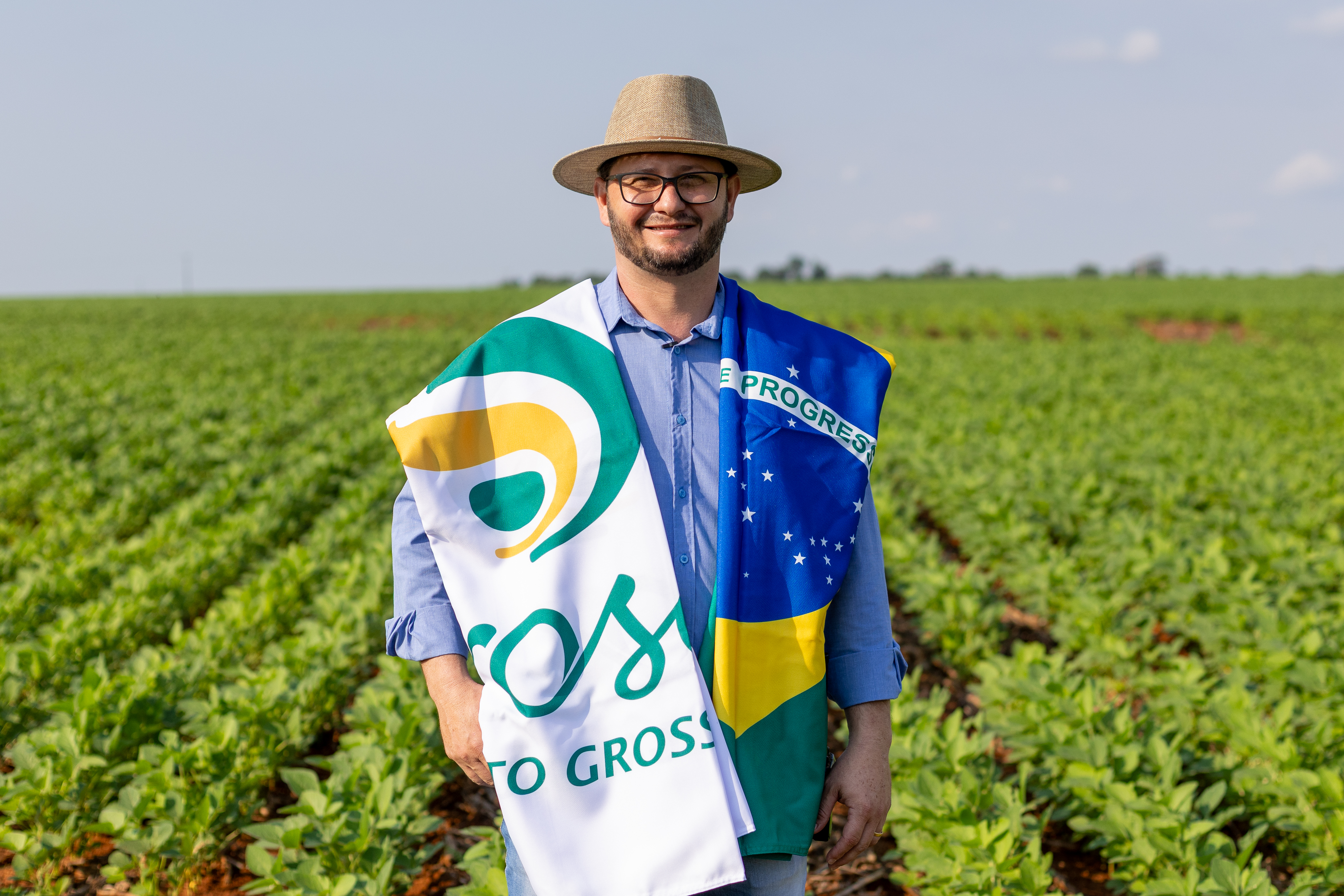 Aprosoja MT leva bandeira do Brasil e orgulho aos produtores do estado